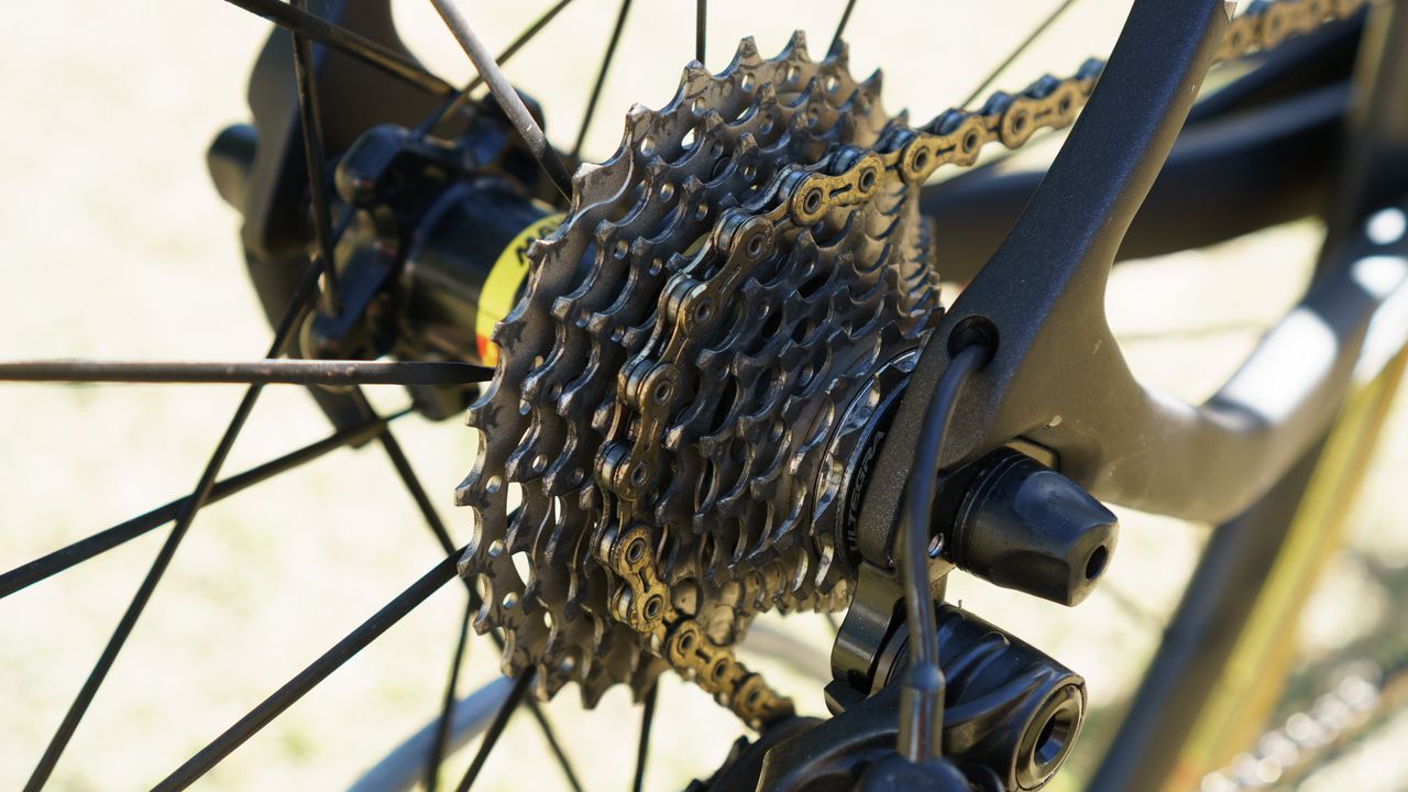 Many teams choose to use Ultegra cassettes over Dura-Ace but it's very unusual to see a Campagnolo-equipped bike using a Shimano cassette