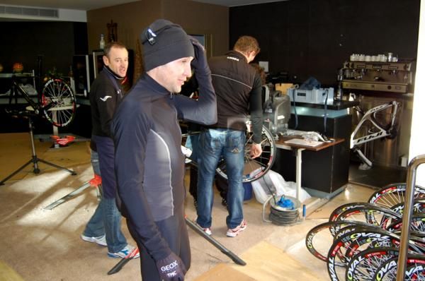 Sastre checks out the team's gear.