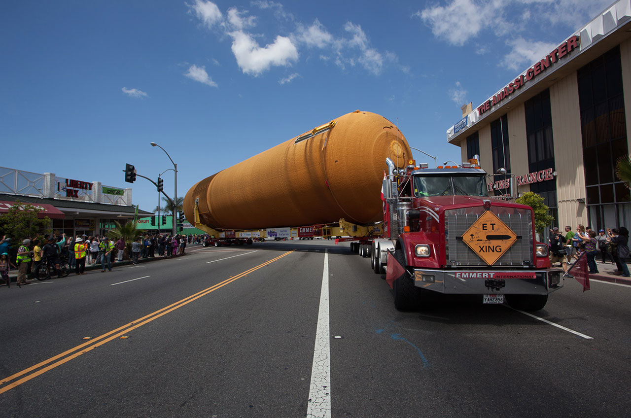 shuttle external tank 