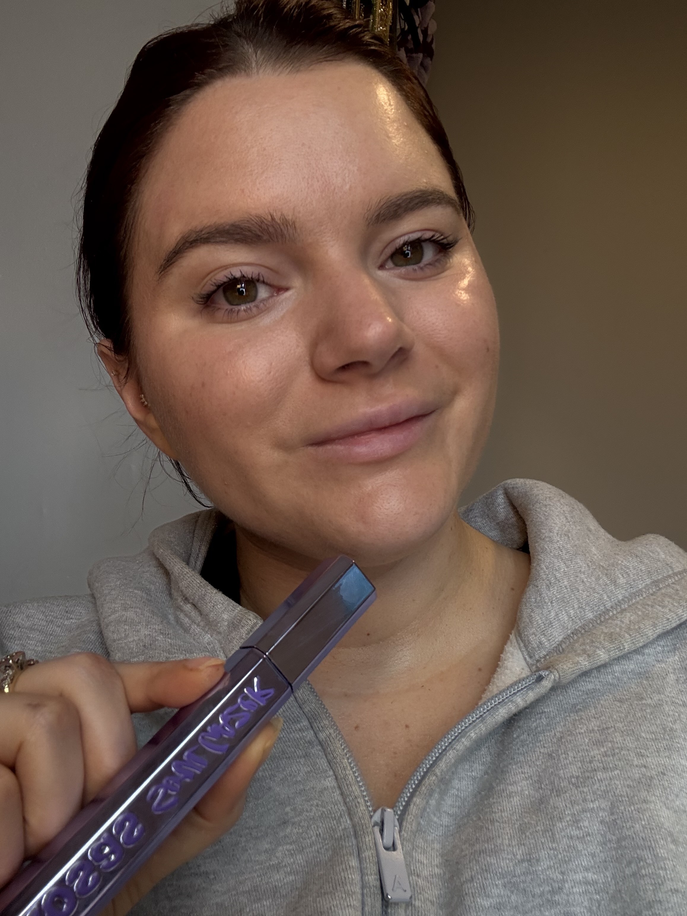Brooke Knappenberger tests the Kosas Soulgazer Mascara