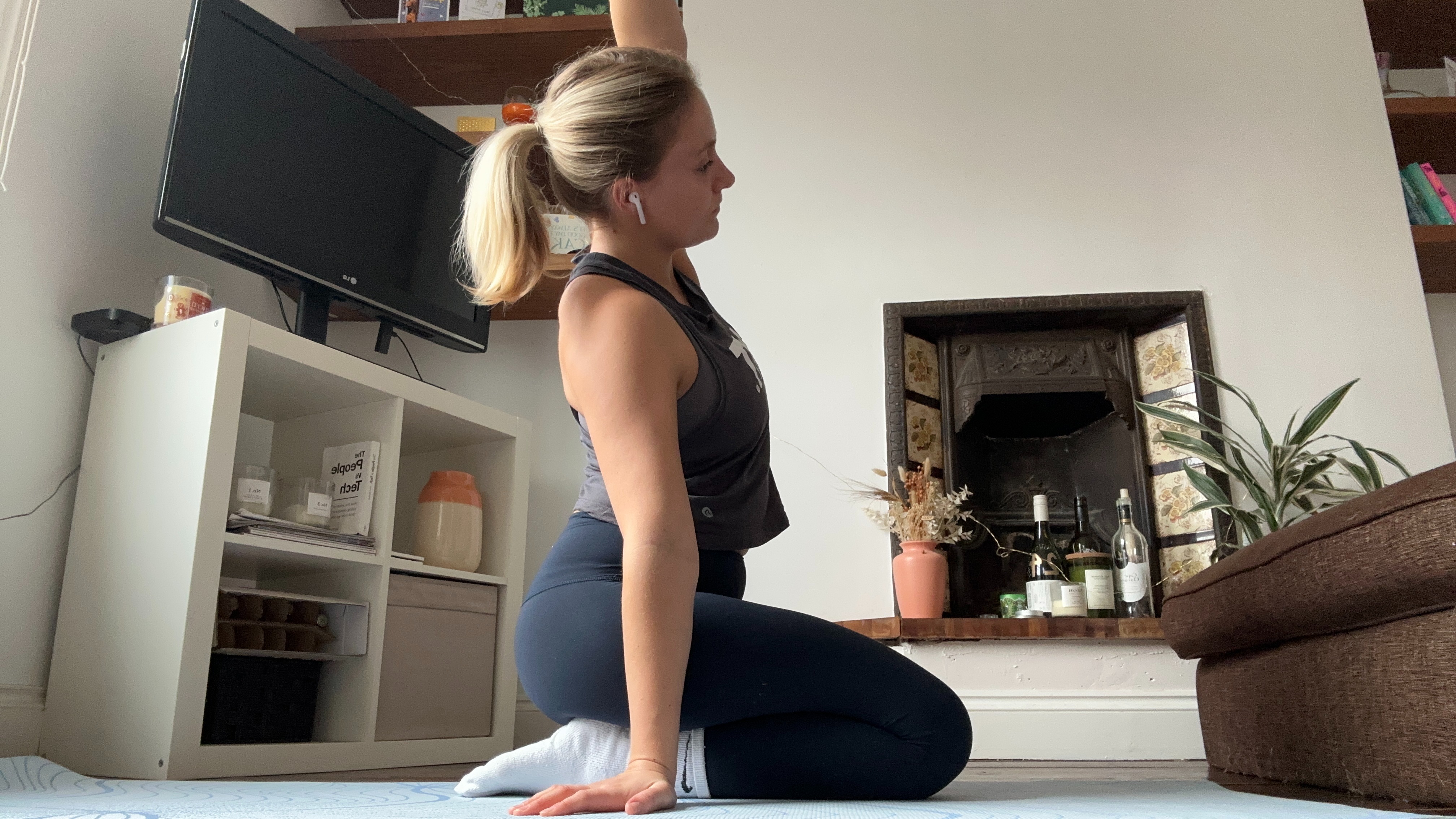 4 Mobility Exercises to Improve Upper-Back Pain - Oxygen Mag