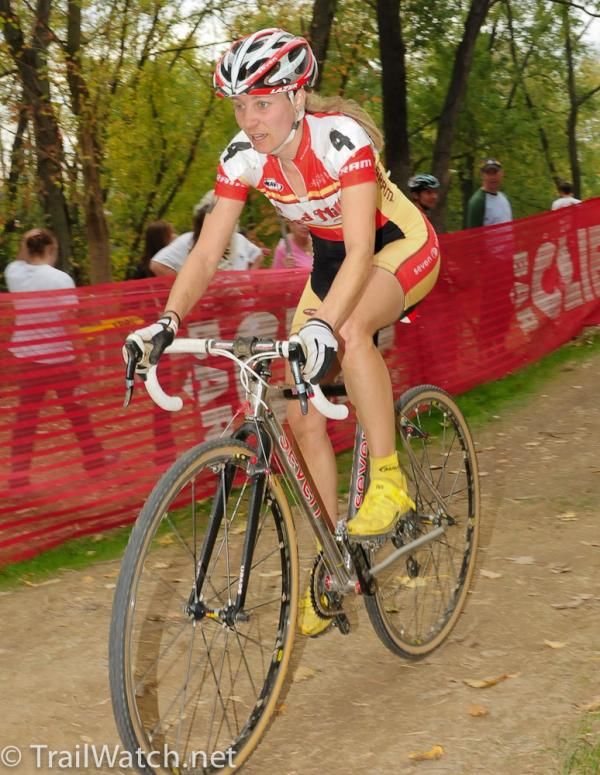 Mo Bruno Roy (Bob's Red Mill- Seven) rides the ridge in the woods