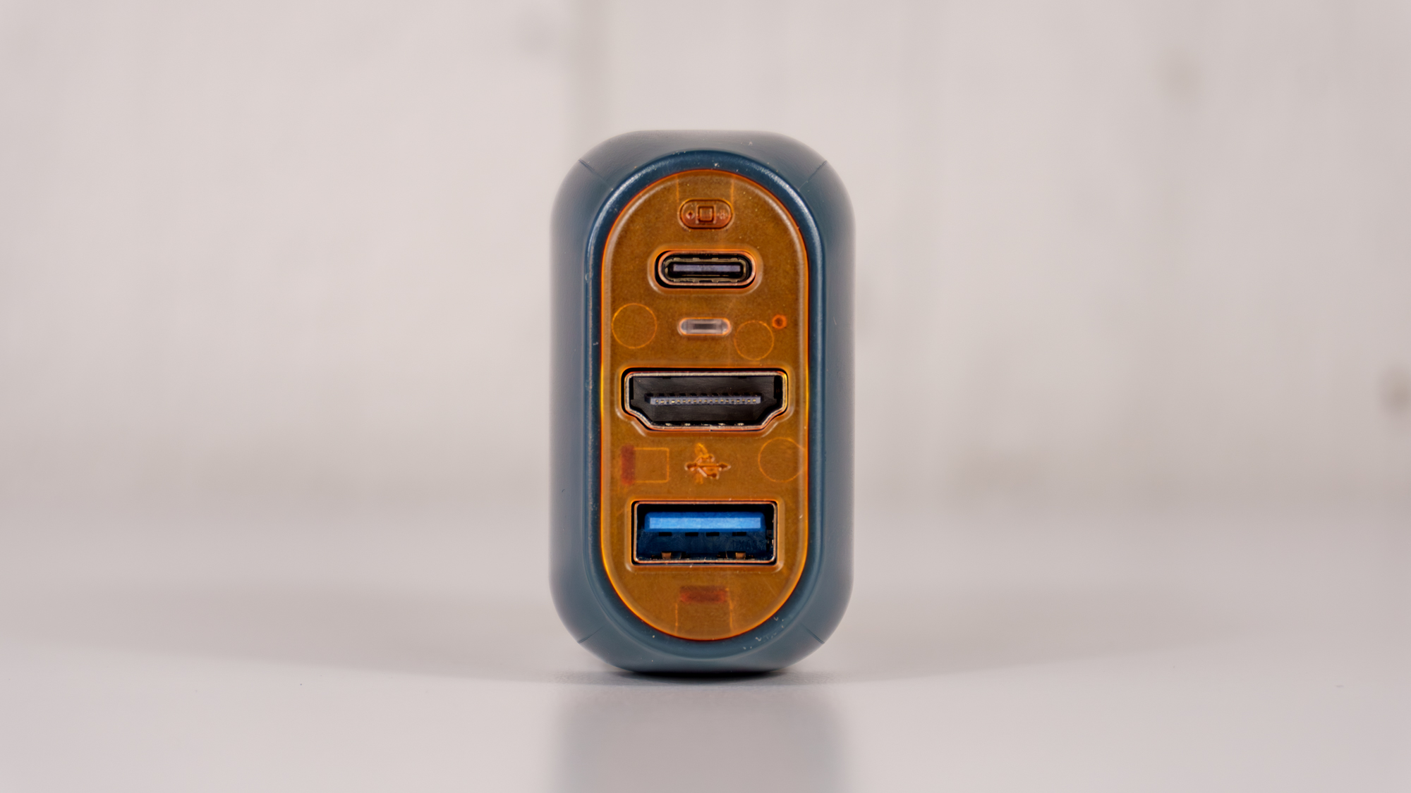 درگاه های جلوی اسکله مخفی Genki 3