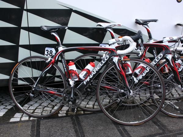 Caisse d'Epargne brought Pinarello Dogmas to this year's Ronde van Vlaanderen.