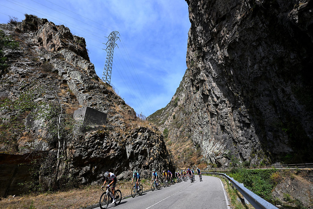 The large breakaway on stage 14 at the Vuelta a Espa&amp;ntilde;a