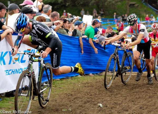 Tim Johnson (Cannondale) takes the race lead over Jeremy Powers