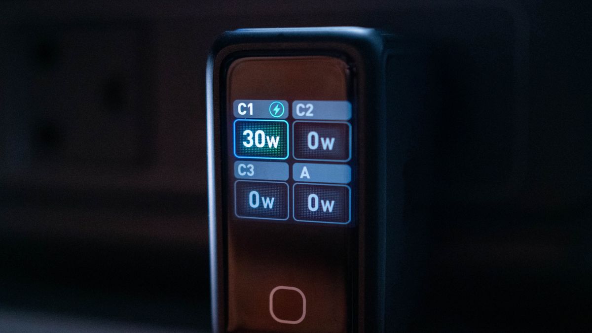 BMX GaNsta 140W GaN charger testing