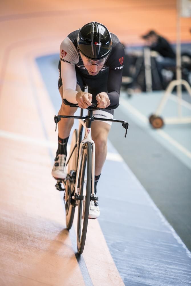 Bauke Mollema (Trek Factory Racing) in action on the track
