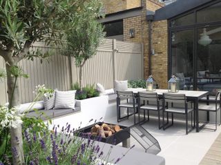 modern garden ideas: small patio designed by Harrington Porter