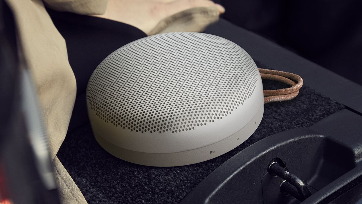 Bang and olufsen hot sale a1 bluetooth speaker