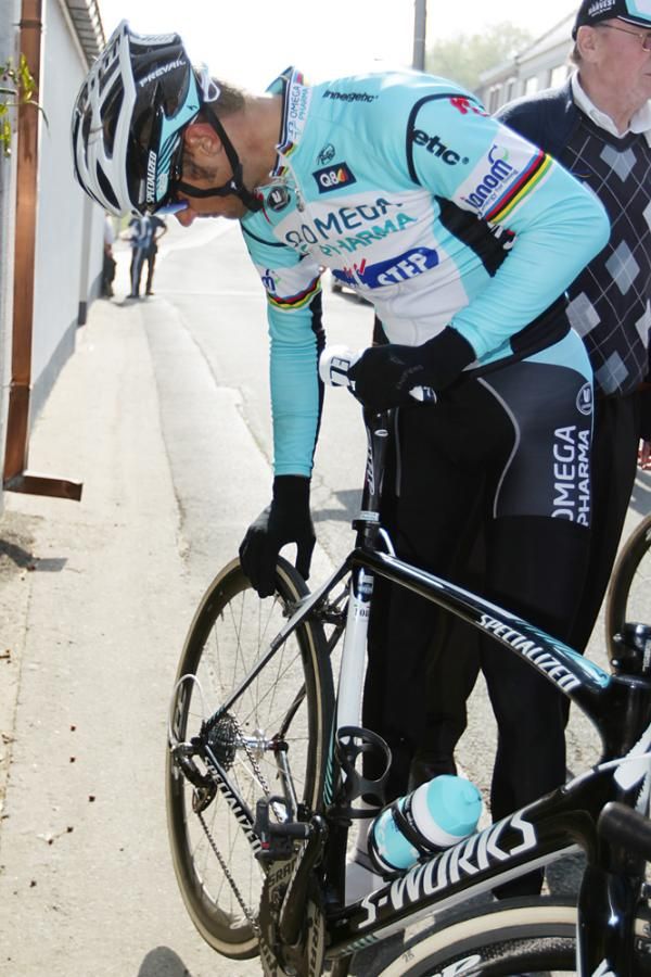 Boonen changes his rear wheel during Tour of Flanders recon