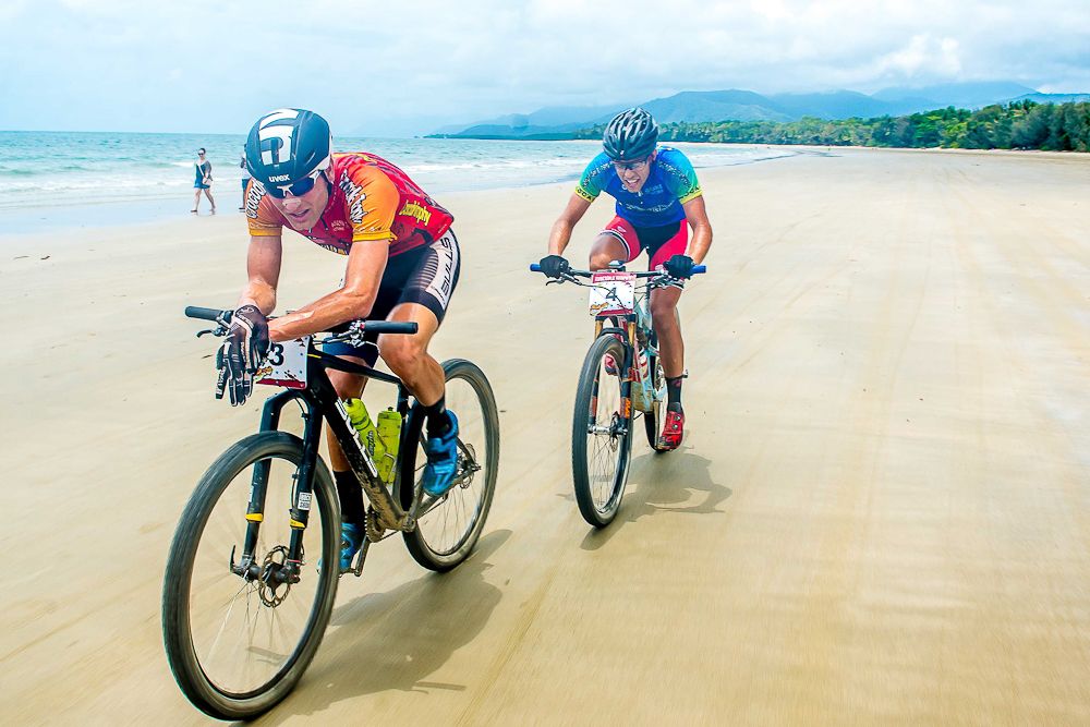 Finish on Four Mile Beach - Urs Huber (SUI) and Brendan Johnston (AUS).