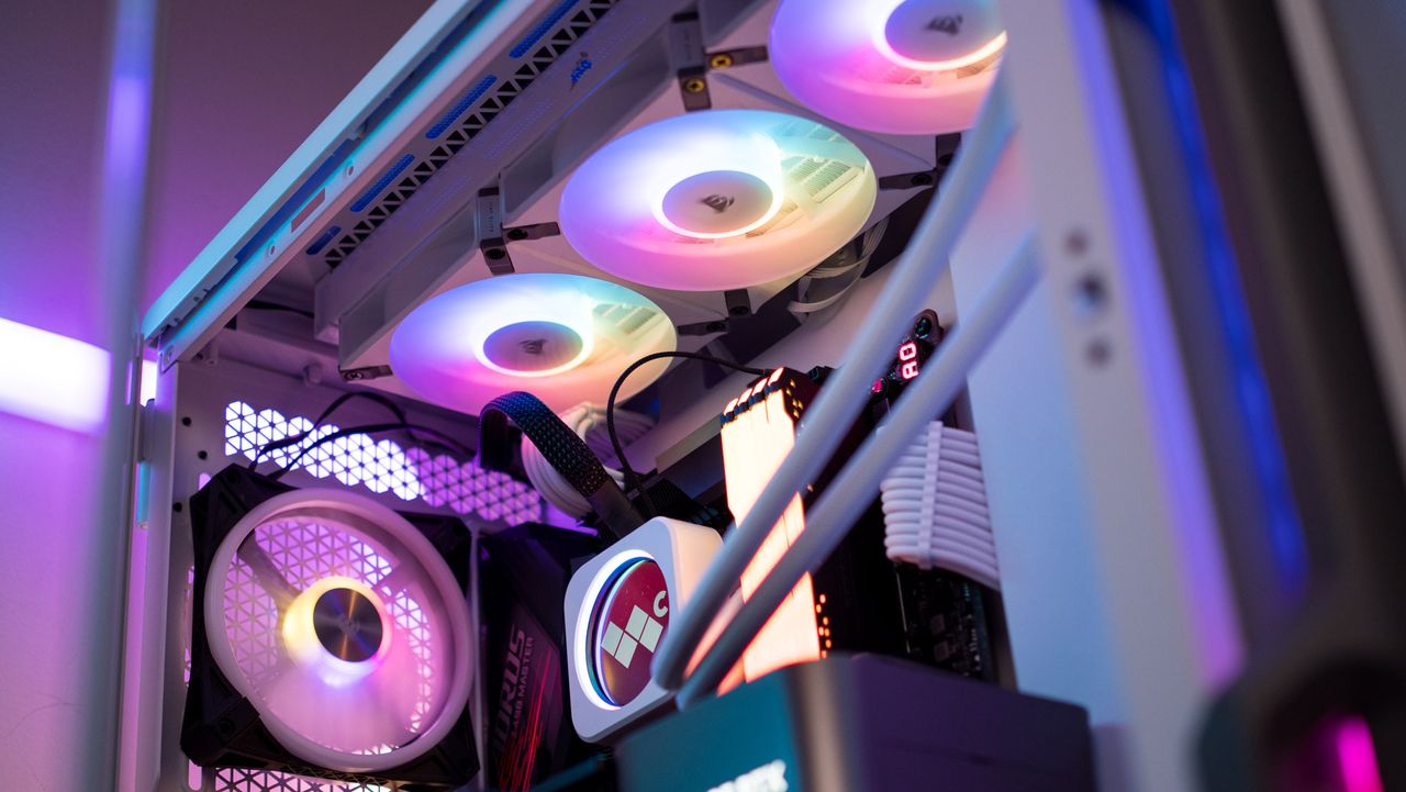 Corsair's H150i Elite cooler within the iCUE 5000T RGB chassis