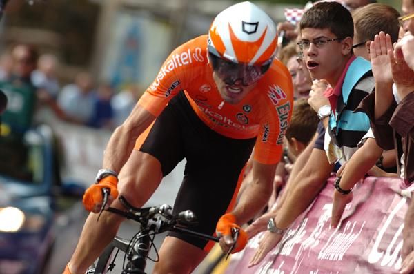 Samuel Sanchez (Euskaltel-Euskadi) cemented his second overall with a strong time trial.
