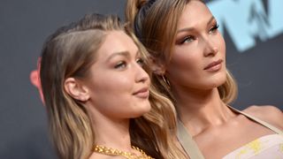 newark, new jersey august 26 gigi hadid l and bella hadid attend the 2019 mtv video music awards at prudential center on august 26, 2019 in newark, new jersey photo by axellebauer griffinwireimage