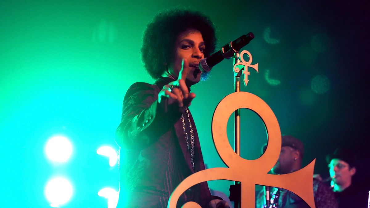 “There were about four jobs with Prince that I wouldn’t want for my worst enemy”: Keyboardist and MD Morris Hayes on Prince’s revolving door of sound engineers and the time his guitar tech tried to sabotage him onstage