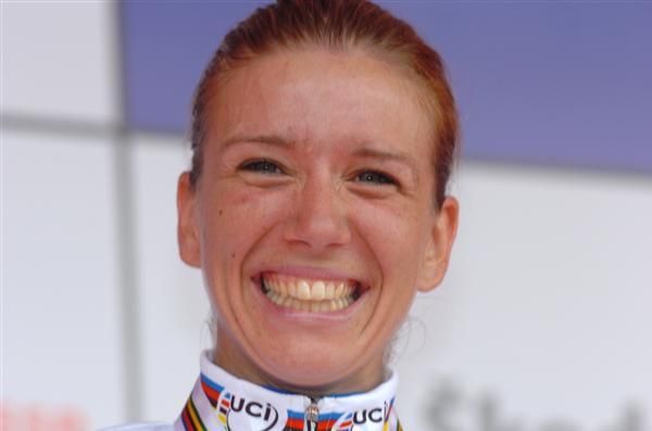 Tatiana Guderzo (Italy) was overjoyed with her new jersey.
