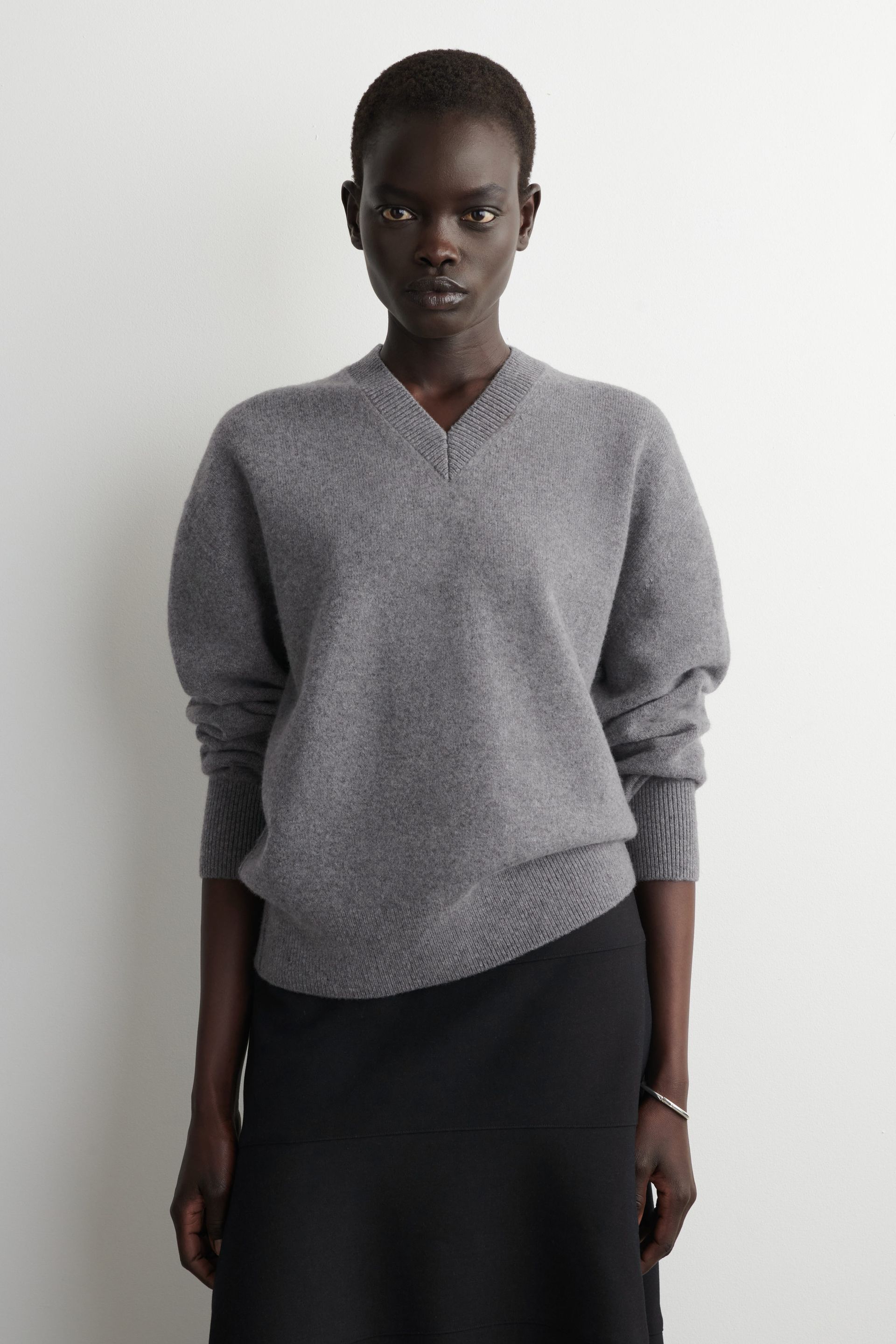 Rounded Wool V-Neck Jumper