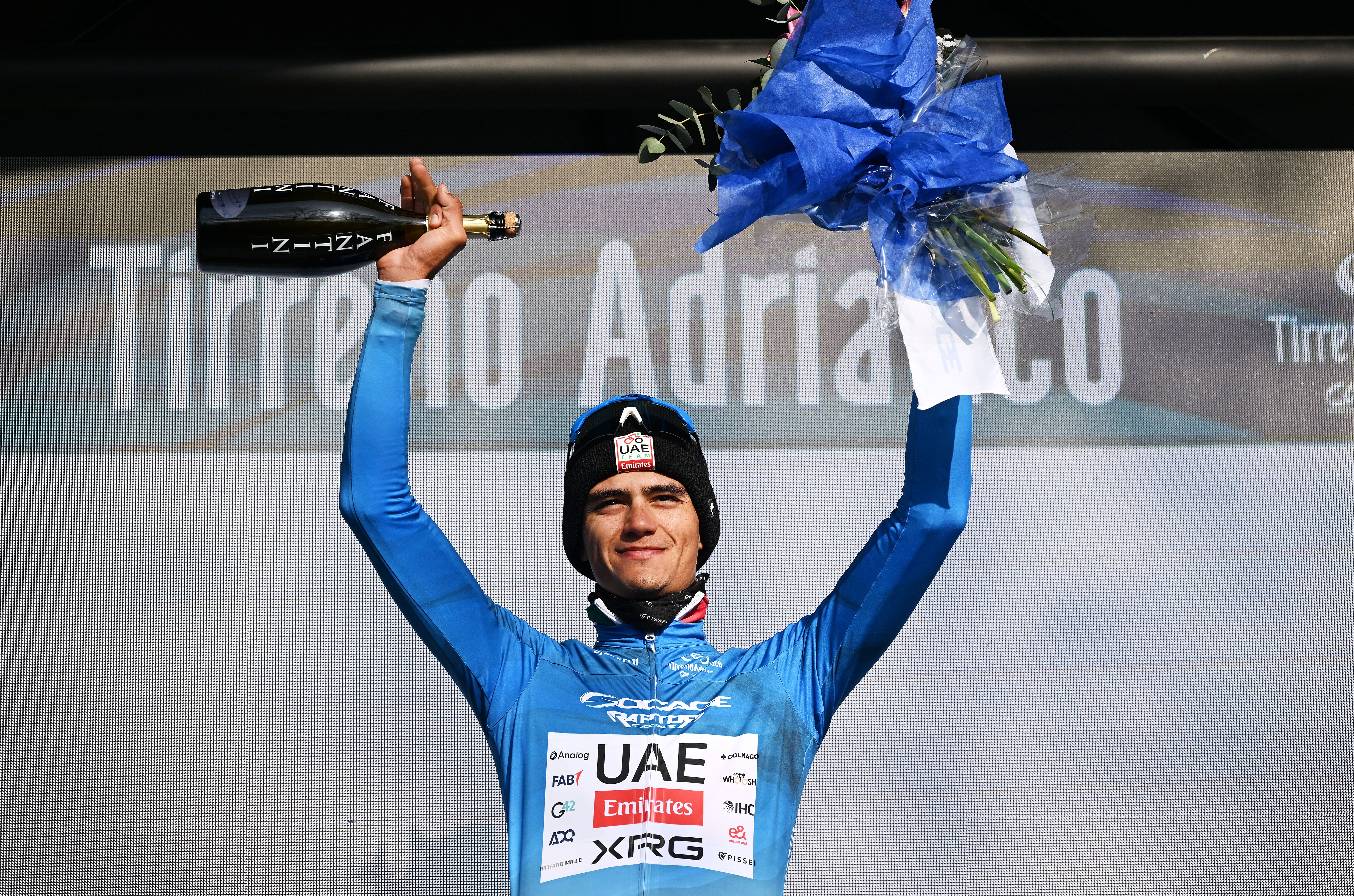 Isaac Del Toro recupera o azul após a 5ª etapa Tirreno-Adriatico 2026