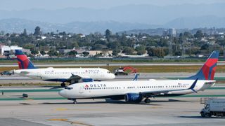 Delta airlines planes at LAX