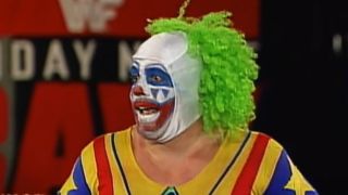 马特·伯恩的小丑在WWE周一夜Raw