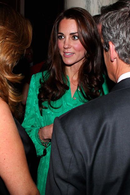 Duchess of Cambridge dazzles in Mulberry at Buckingham Palace bash ...