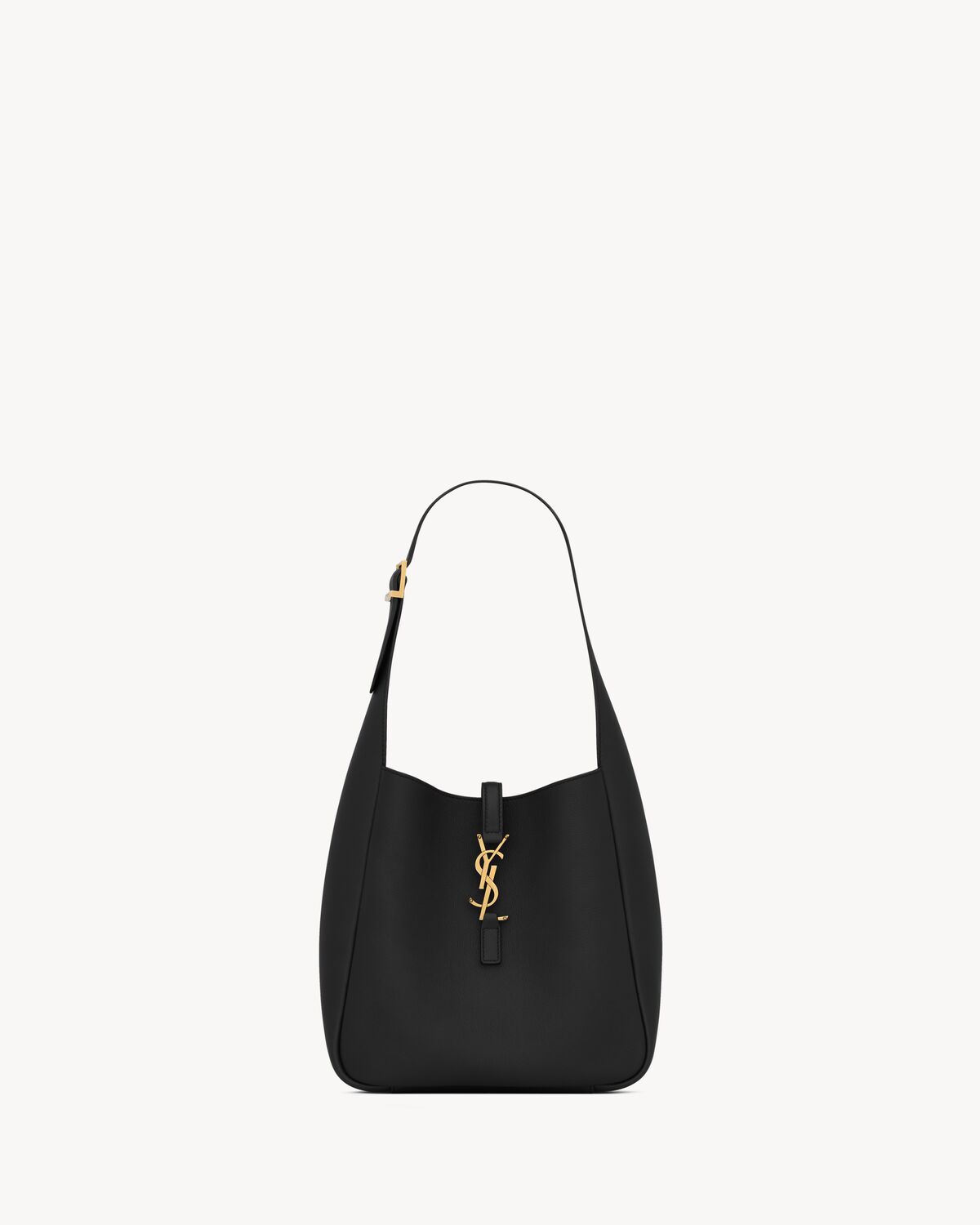 Women's Le 5 à 7 Supple Small in Grained Leather in Black