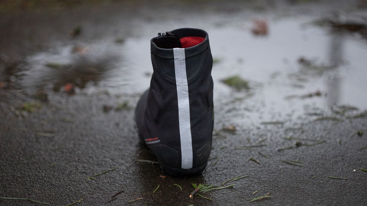 Giro Blaze winter cycling boots rear reflective strip