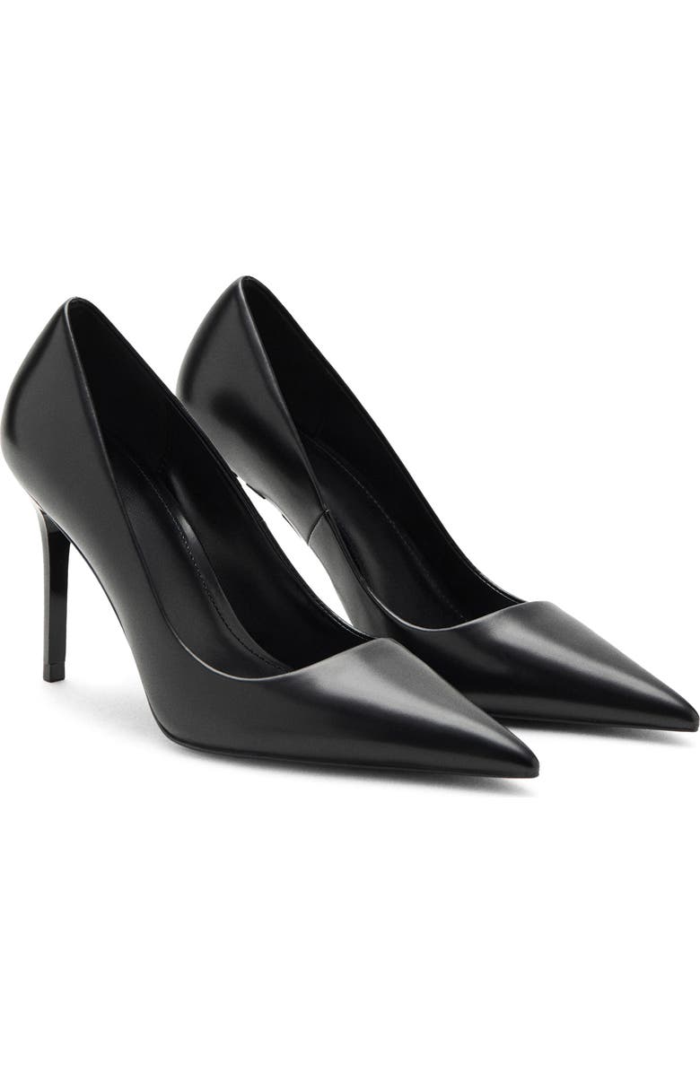 Pointed Toe Pump