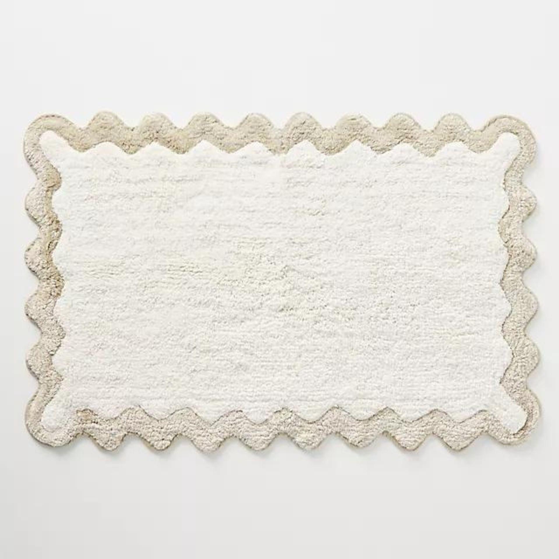 Bak mandi abu-abu dengan tepi bergelombang