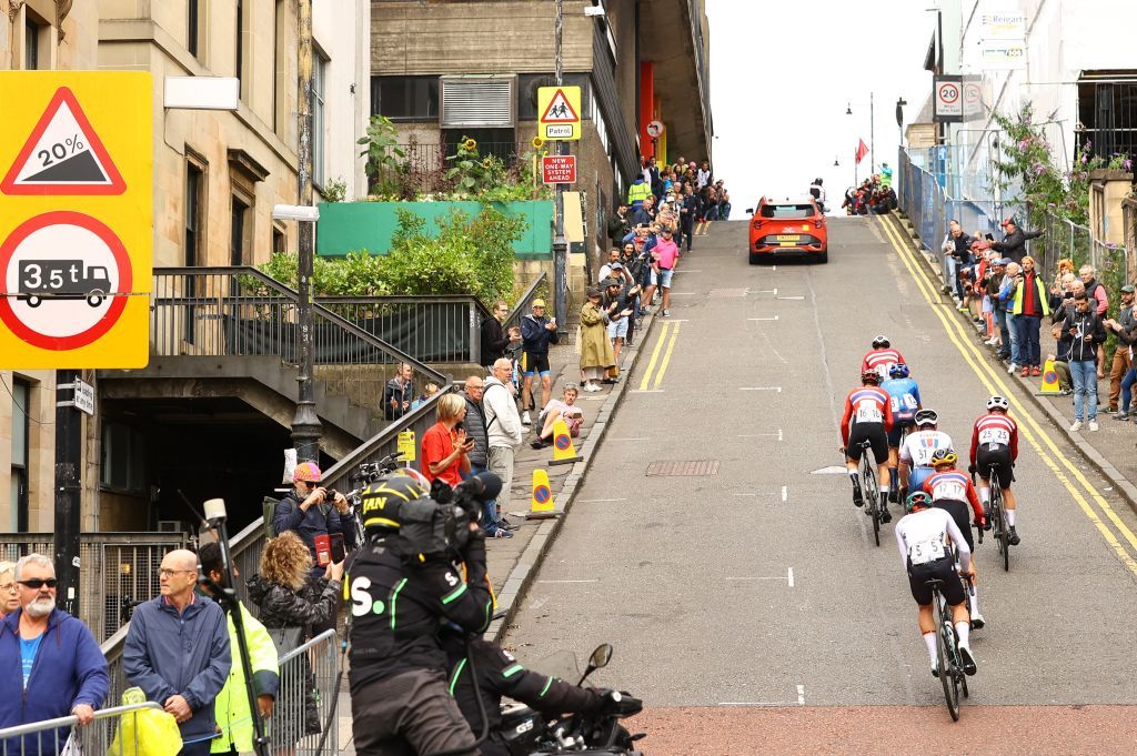 images from the Junior Men's road race at the UCI Road World Championships 2023 in Glasgow