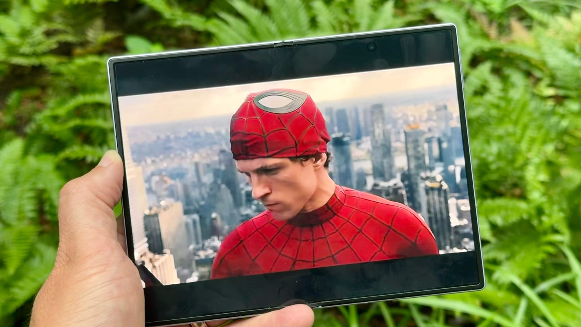 Galaxy Z Fold 8 Spider Man Brand New Day trailer