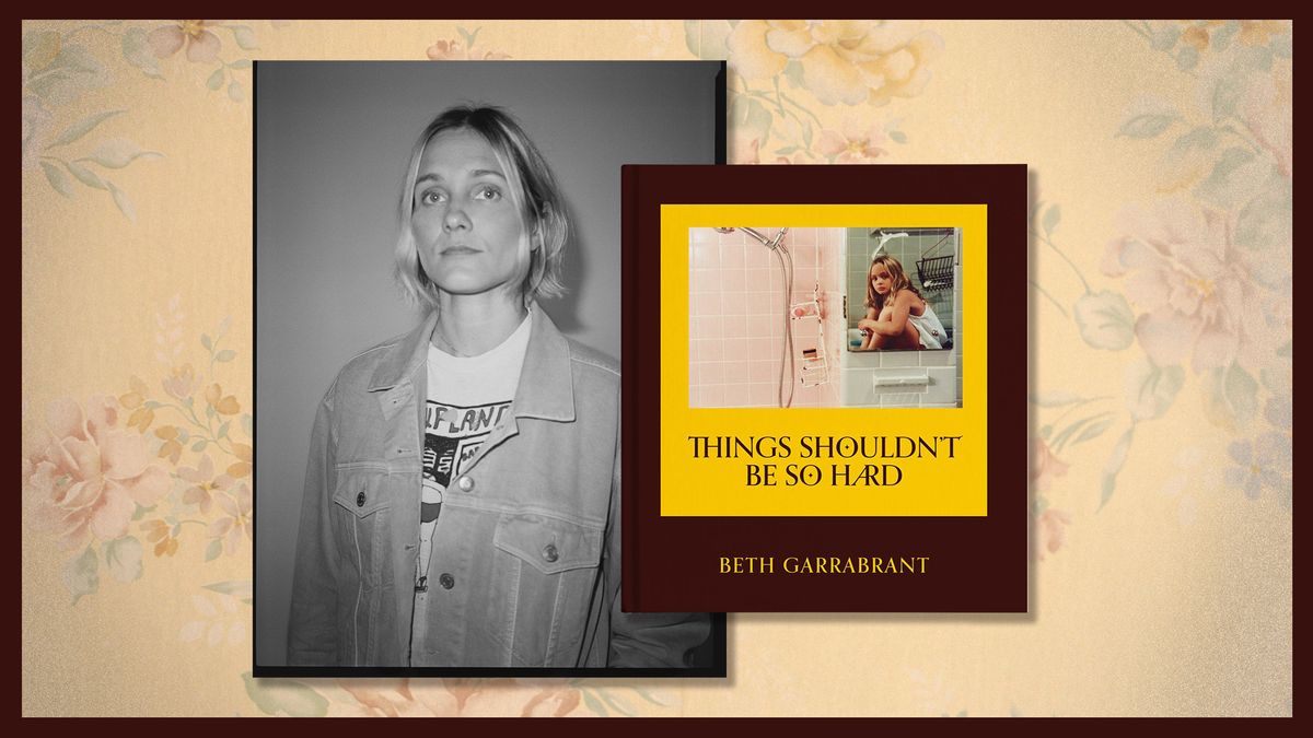 หนังสือของช่างภาพ Beth Garrabrant 'สิ่งต่าง ๆ ไม่ควรยากนัก' เป็นภาพที่ละเอียดอ่อนของการมาถึงของวัย