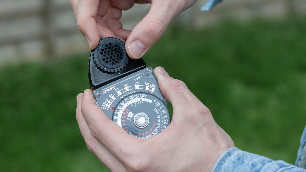 Sekonic Studio Deluxe III L-398A attaching lumigrid