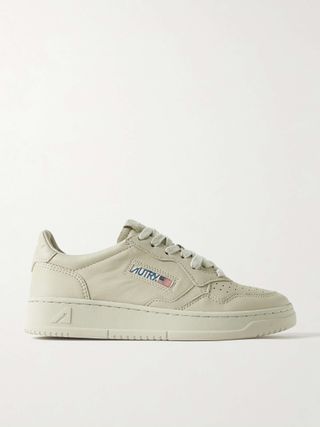 Medalist Low Leather Sneakers