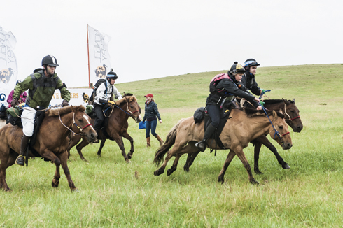 Mongul-Derby-01.jpg