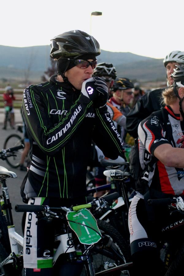 Defending champion Alex Grant (Cannondale) at a cold start