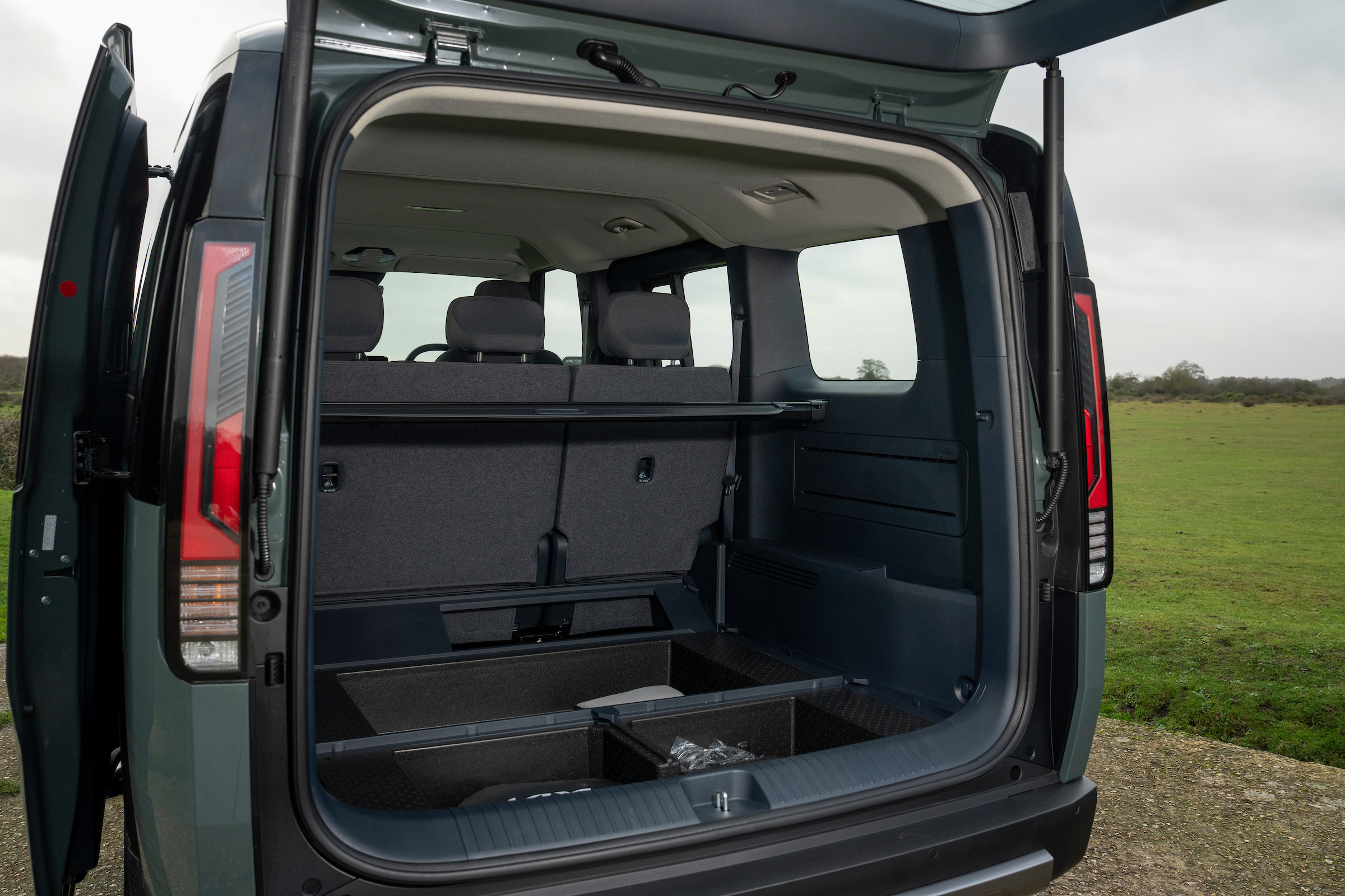 Kia PV5 boot configuration