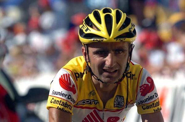 Leonardo Piepoli (Saunier Duval) finishes in the Rogers group