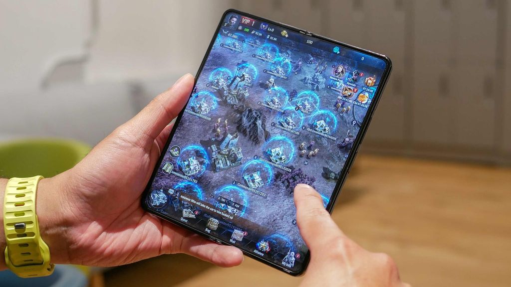 Samsung Galaxy Z Fold 6 Leak Gives Us A Big Hint Of What Galaxy S25 ...