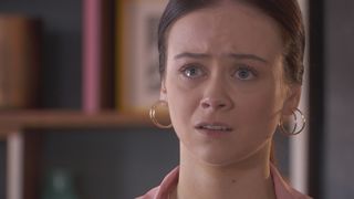 Juliet Nightingale is on a mission to track down Sid before he makes a big mistake in Hollyoaks.
