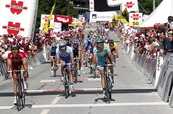 Sprint for second Moreni ahead of Kl&ouml;den and Schumacher
