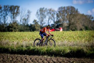 2024 Gravel World Championships: Vos races towards victory