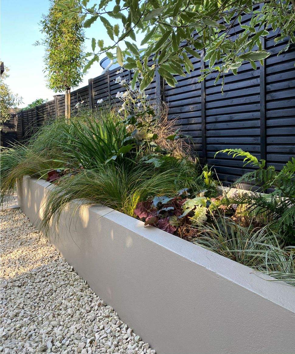9 front garden wall ideas that blend style and practicality | Homebuilding