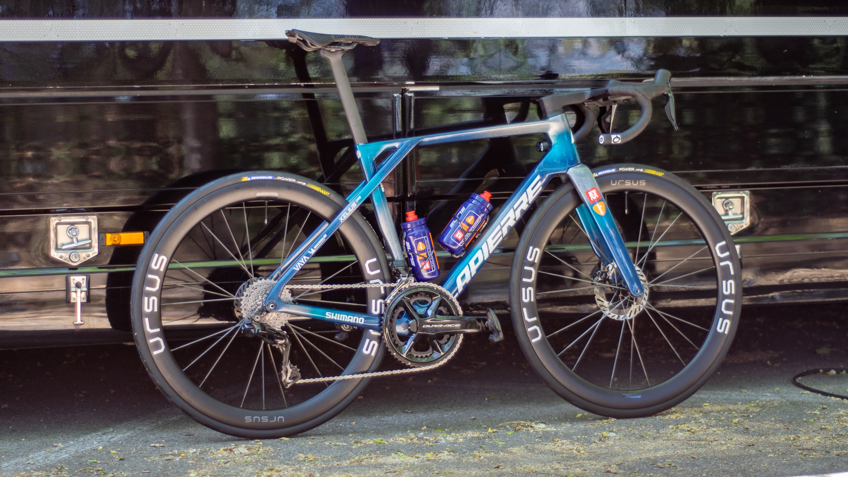 Vive la France: Lapierre rolls out Bastille Day frameset at the Tour de France