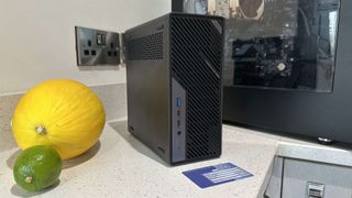 Minisforum MS-02 Ultra mini workstation hands-on testing