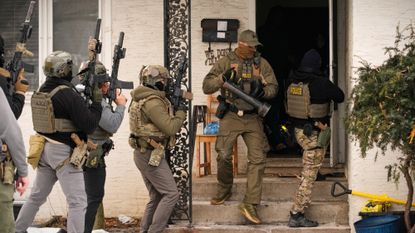 ICE agents break down door of immigrant in Minneapolis with battering ram, without warrant