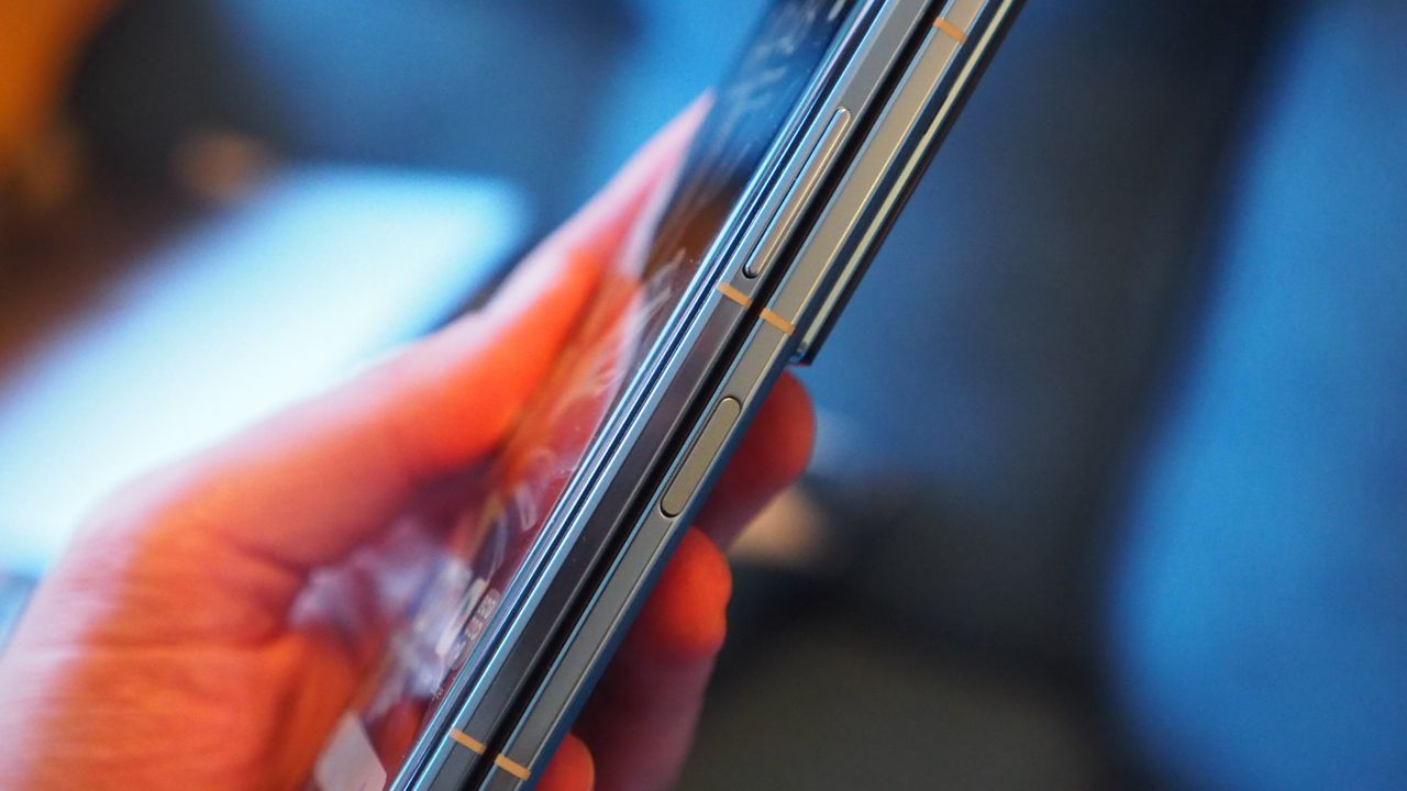 Honor Magic VS folding phone