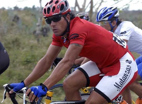 Yoel Mari&ntilde;o (Matanzas) rides the final stage in the points classification jersey.