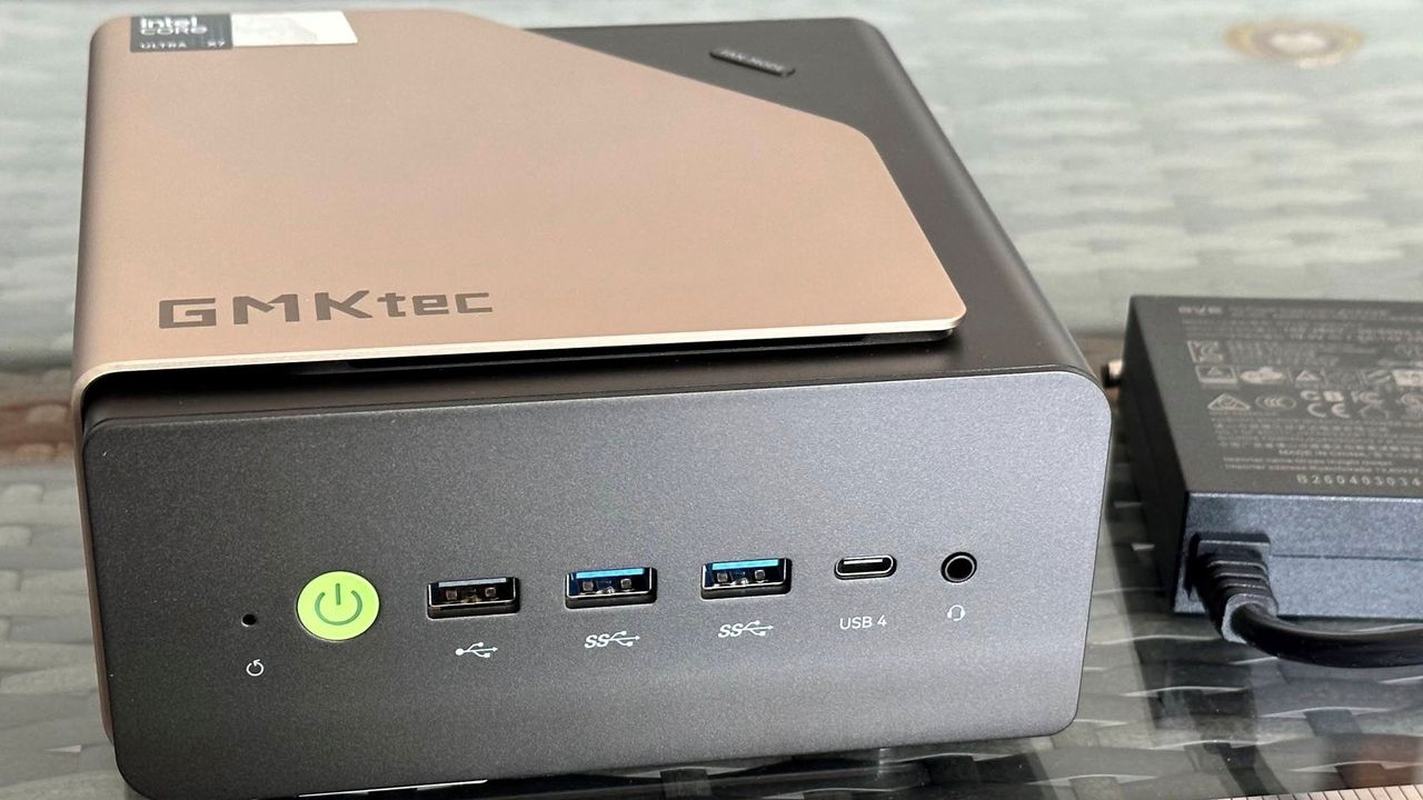 Panther Lake Powers a Compact AI Workstation